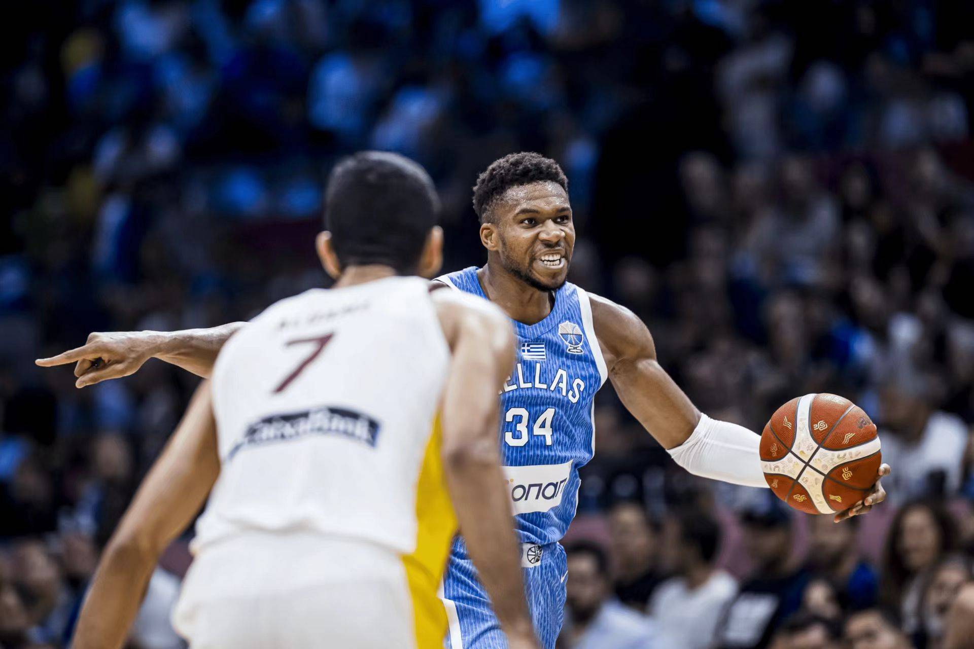 爱游戏体育赛地聚焦：NBA季后赛转会期热度飙升；北京首钢迎来里程碑；目标明确；更衣室氛围转暖的简单介绍