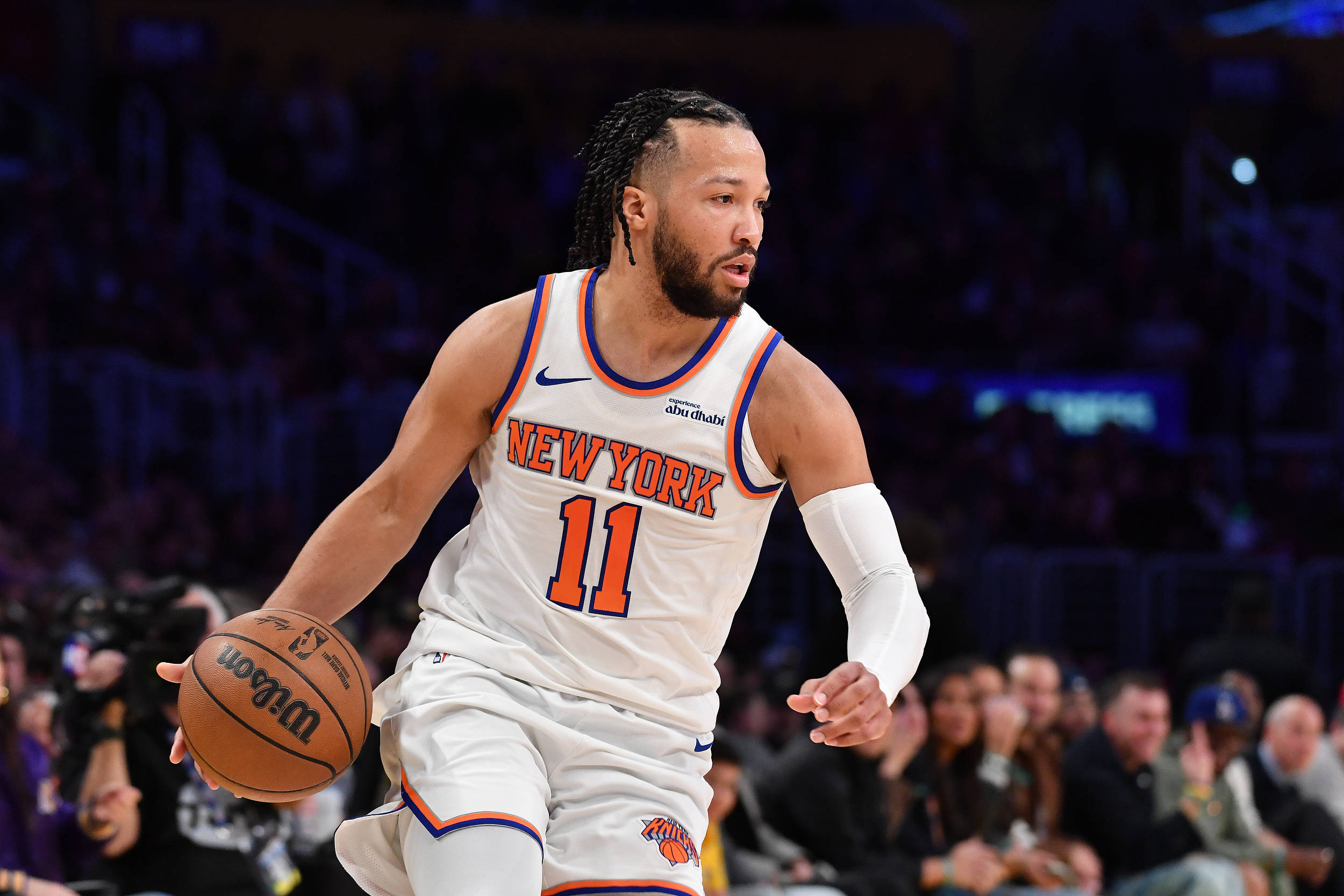 NBA季后赛赛程吃紧，纽约尼克斯清晨回应争议，信心回归，团队化学反应显著的简单介绍